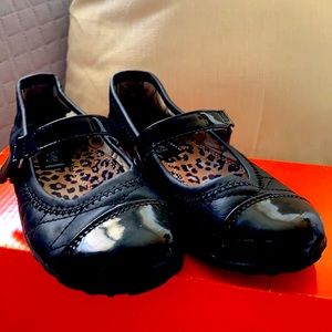 Cynthia Rowley Stylish Mary Jane Dress shoes